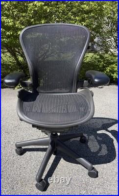 Herman Miller Aeron Size B Medium Office Desk Chair Ergonomic Gaming