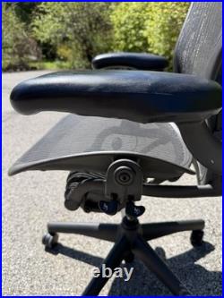 Herman Miller Aeron Size B Medium Office Desk Chair Ergonomic Gaming