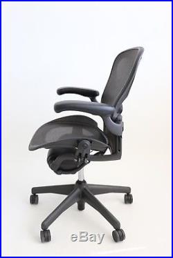 Herman Miller Aeron Size B (medium) Chair Graphite / Black, Fully Adjustable