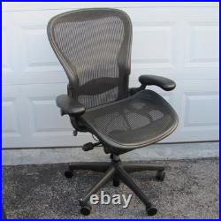Herman Miller Aeron Size C Large Fully Adjustable Office Chair Graphite Good