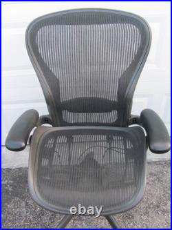 Herman Miller Aeron Size C Large Fully Adjustable Office Chair Graphite Good