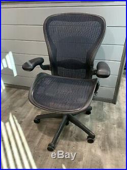 Herman Miller Aeron Size C Office Chair, Blue, Fully Adjustable with lumbar pad