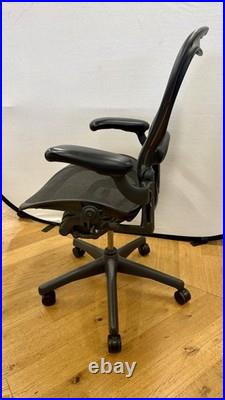 Herman Miller Aeron Swivel Office Chair Size C Ergonomic Mesh Design Lumbar Supp
