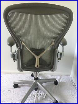 Herman Miller Aeron Titanium (Silver/Grey) PostureFit Chair Large Size C 3V03