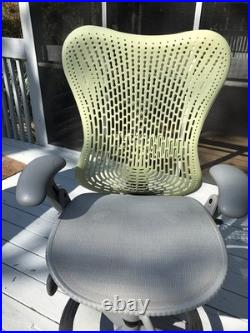 Herman Miller Aeron Work Stool Mesh Seat Lumbar Support Bar Height Gray/Lime