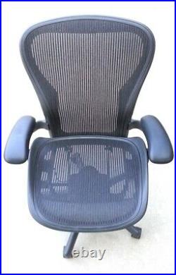 Herman Miller Aeron chair mesh black Size C (large)