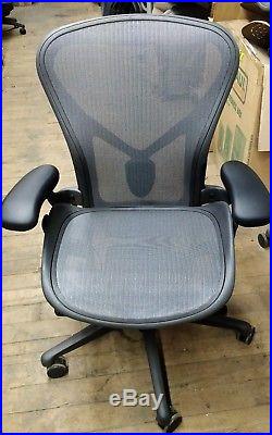 Herman Miller Aeron remastered Mesh Desk Chair Medium Size B fully adjustable