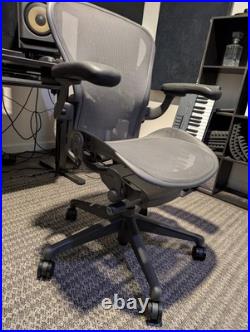 Herman Miller Aeron remastered Mesh Office/Desk Chair. Size B