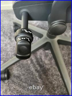 Herman Miller Aeron remastered fullylosded size B Chair Gray