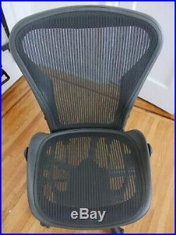 Herman Miller Armless Aeron Office Chair (Size B, Black)