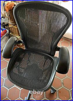 Herman Miller Classic Aeron Chair Ergonomic Size B Graphite