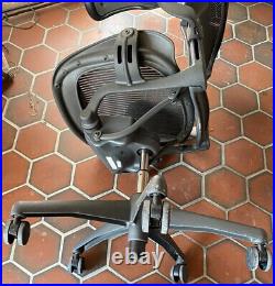 Herman Miller Classic Aeron Chair Ergonomic Size B Graphite