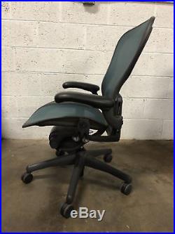 Herman Miller Classic Aeron Chair Fully Adjustable Graphite Base Size C