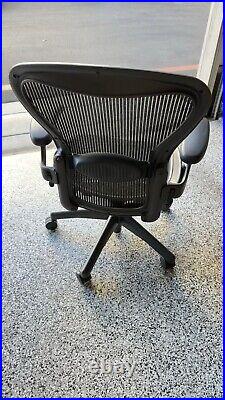Herman Miller Classic Aeron Chair Size B 2010 Very Good Condition