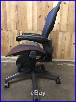 Herman Miller Classic Aeron Chair Size B Medium Basic Modem Graphite Frame