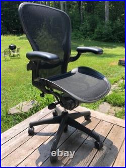 Herman Miller Classic Aeron Chair Size C (Large) withadjustable arms & lumbar pad