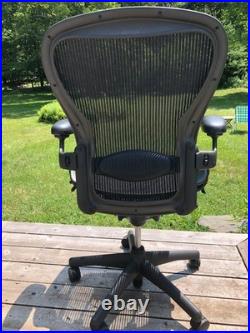 Herman Miller Classic Aeron Chair Size C (Large) withadjustable arms & lumbar pad