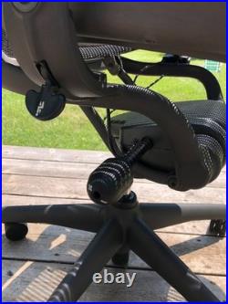 Herman Miller Classic Aeron Chair Size C (Large) withadjustable arms & lumbar pad