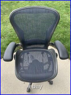 Herman Miller Classic Aeron Chair size B (Medium) Blue/Graphite Adjustable