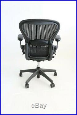 Herman Miller Classic Aeron Chair size B (medium) Graphite, Fully Adjustable