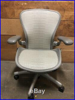 Herman Miller Classic Aeron Office Chair Adjustable Model B Medium Size Titanium