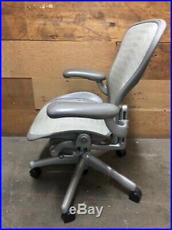 Herman Miller Classic Aeron Office Chair Adjustable Model B Medium Size Titanium