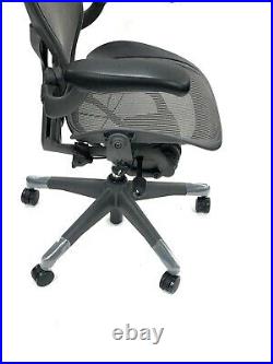 Herman Miller Classic Fully-Loaded Gray Mesh Size C PostureFit Aeron chair
