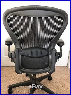 Herman Miller Fully Loaded Size B Aeron Chair Excellent