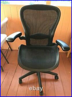 Herman Miller Fully loaded Size Aeron Black Chair with mesh top