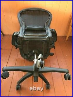 Herman Miller Fully loaded Size Aeron Black Chair with mesh top