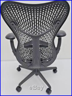 Herman Miller MIRRA black Chair SEMI ADJUSTABLE 2014 model NICE! Aeron eames