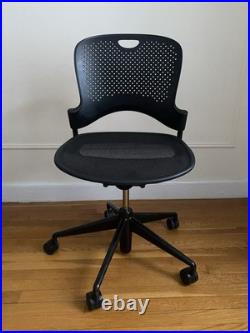 Herman Miller Mesh Seat Caper Office Desk Chair NeoCon Winner