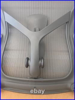 Herman Miller Remastered Aeron Size C Backrest PostureFit SL Graphite