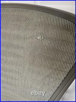 Herman miller Aeron Size b Ergonomic Office Chair With Mesh Flaws