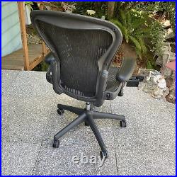 Herman miller aeron chair size b