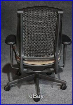 Matched Pair 2007 Herman Miller Celle Aeron Adjustable Office Chairs 1 of 3 Pair