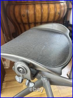 Medium size Herman Miller Aeron Office Chair Black Medium size Herman Miller Aeron Office Chair Black