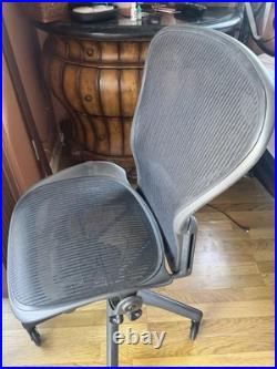 Medium size Herman Miller Aeron Office Chair Black Medium size Herman Miller Aeron Office Chair Black