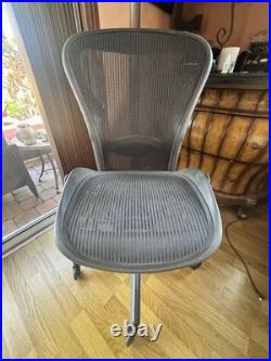 Medium size Herman Miller Aeron Office Chair Black Medium size Herman Miller Aeron Office Chair Black
