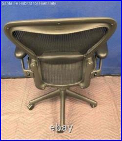 Modern Herman Miller Aeron Black Mesh Office Chair Size B (Medium) AE123AWB