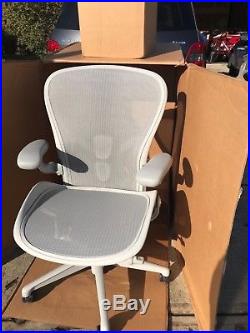 NEW! HERMAN MILLER AERON REMASTERED CHAIR MINERAL size C