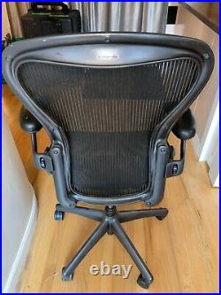 (NYC) Herman Miller Aeron Office Chair Black (2)