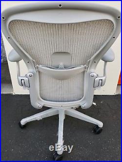 New! Herman Miller Remastered Aeron Very Rare! Mineral White Fully Loaded Size B