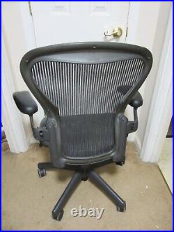 Nice 1996 Herman Miller Aeron Classic Mesh Back & Frame Size B AE123AWB FREESHIP