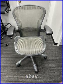 Refurbished Classic Fully Loaded GREEN (3D03) Mesh Size B Aeron Chair