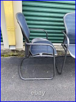 Set Of 4 Herman Miller Aeron Side Chairs Size B