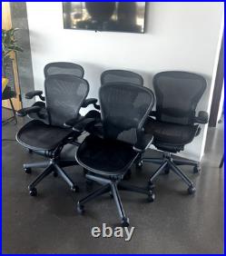 Set of Five Herman Miller Aeron Office Chairs Black Barely Used Condition