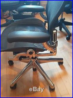 Size C large Aeron desk Chair Herman Miller chrome size c basic with vinyl arms